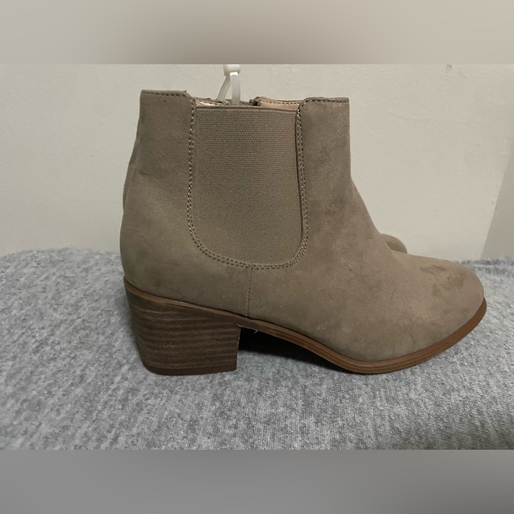 Treasure & Bond Veronica Tan Block Heel Elastic Gore Ankle Boots 4M - pre-owned